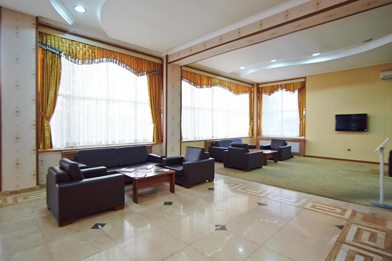 Отель Grand Nakhchivan Hotel Нахичевань-13