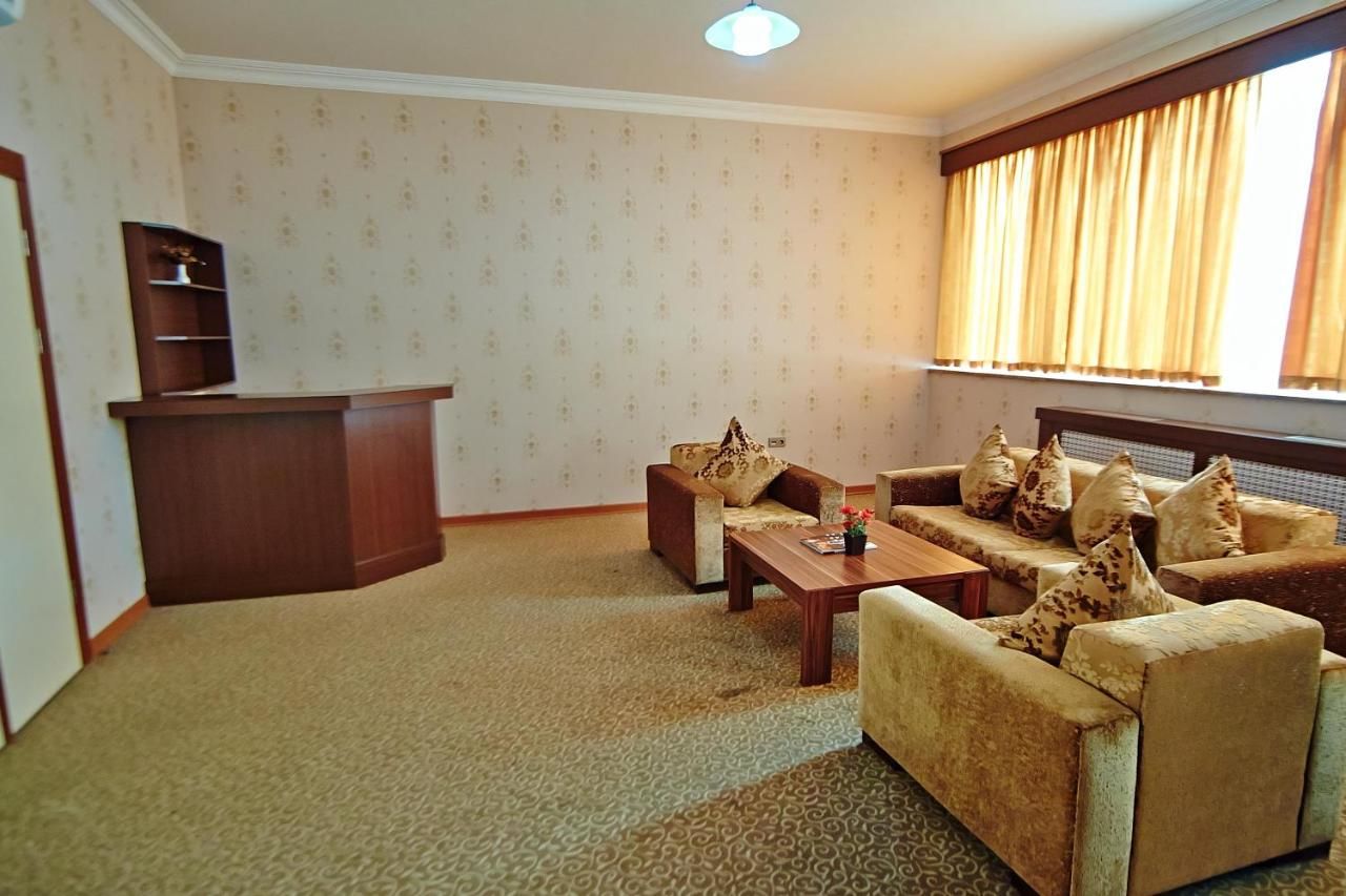 Отель Grand Nakhchivan Hotel Нахичевань-20
