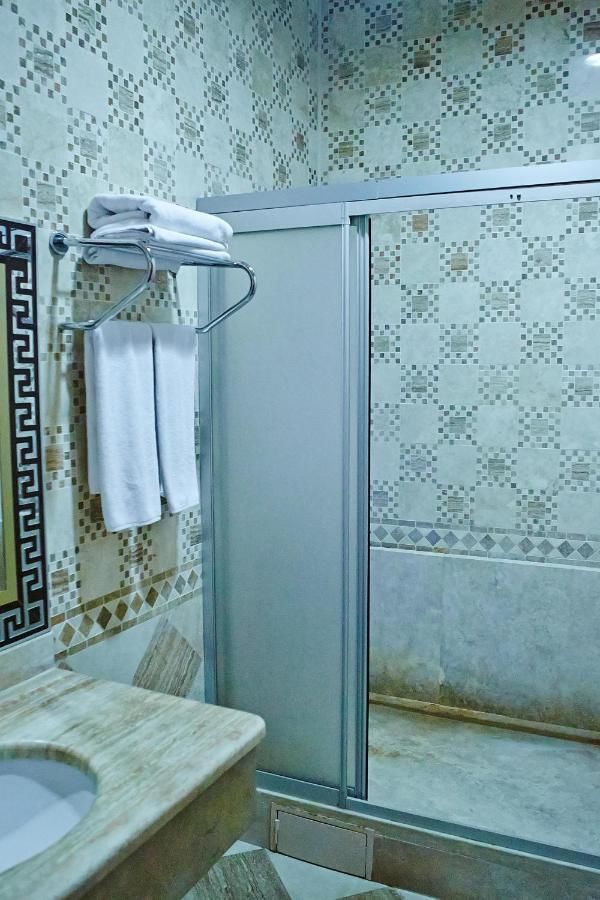Отель Grand Nakhchivan Hotel Нахичевань