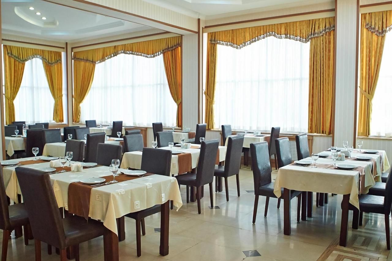 Отель Grand Nakhchivan Hotel Нахичевань-26