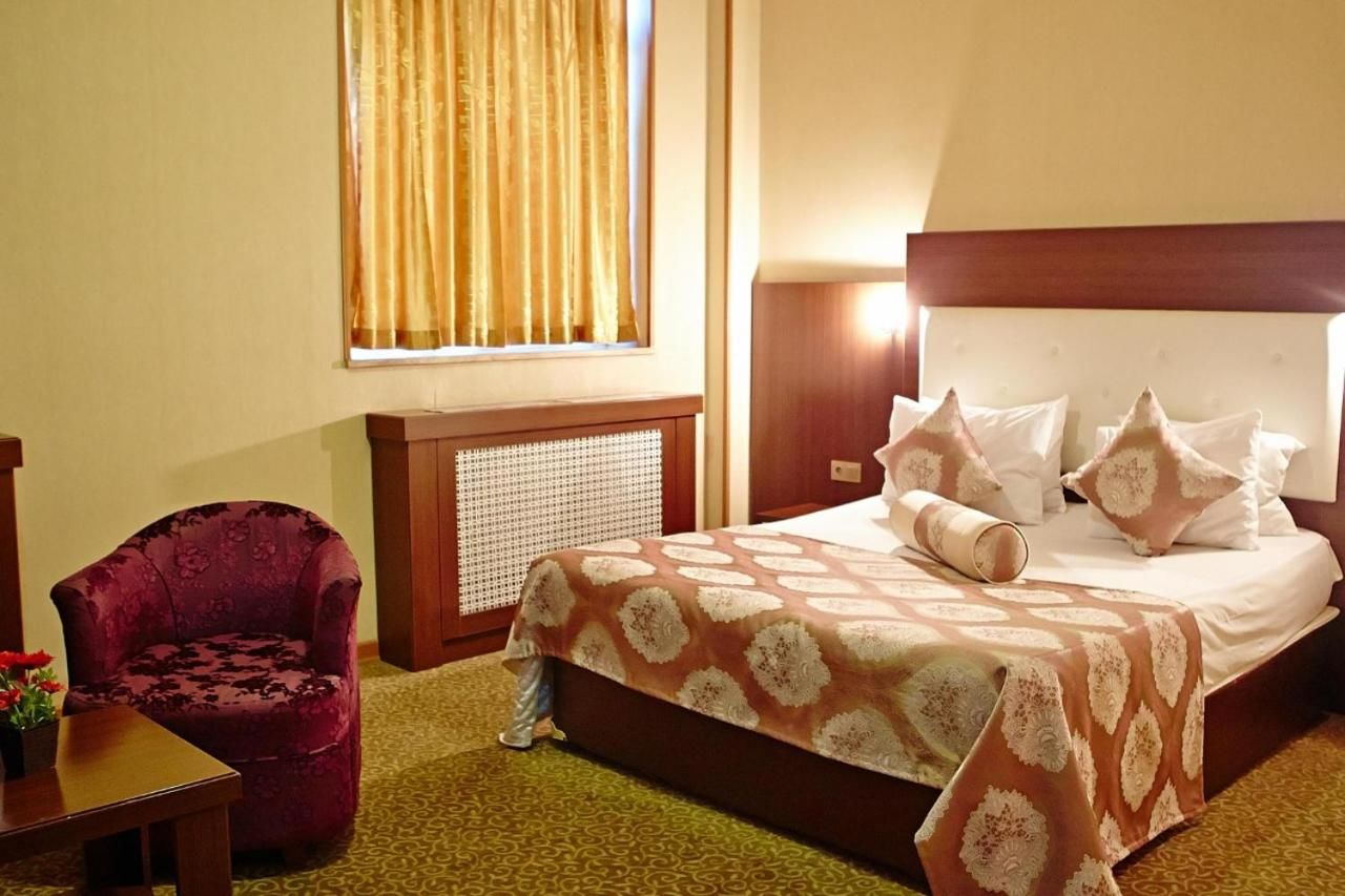 Отель Grand Nakhchivan Hotel Нахичевань