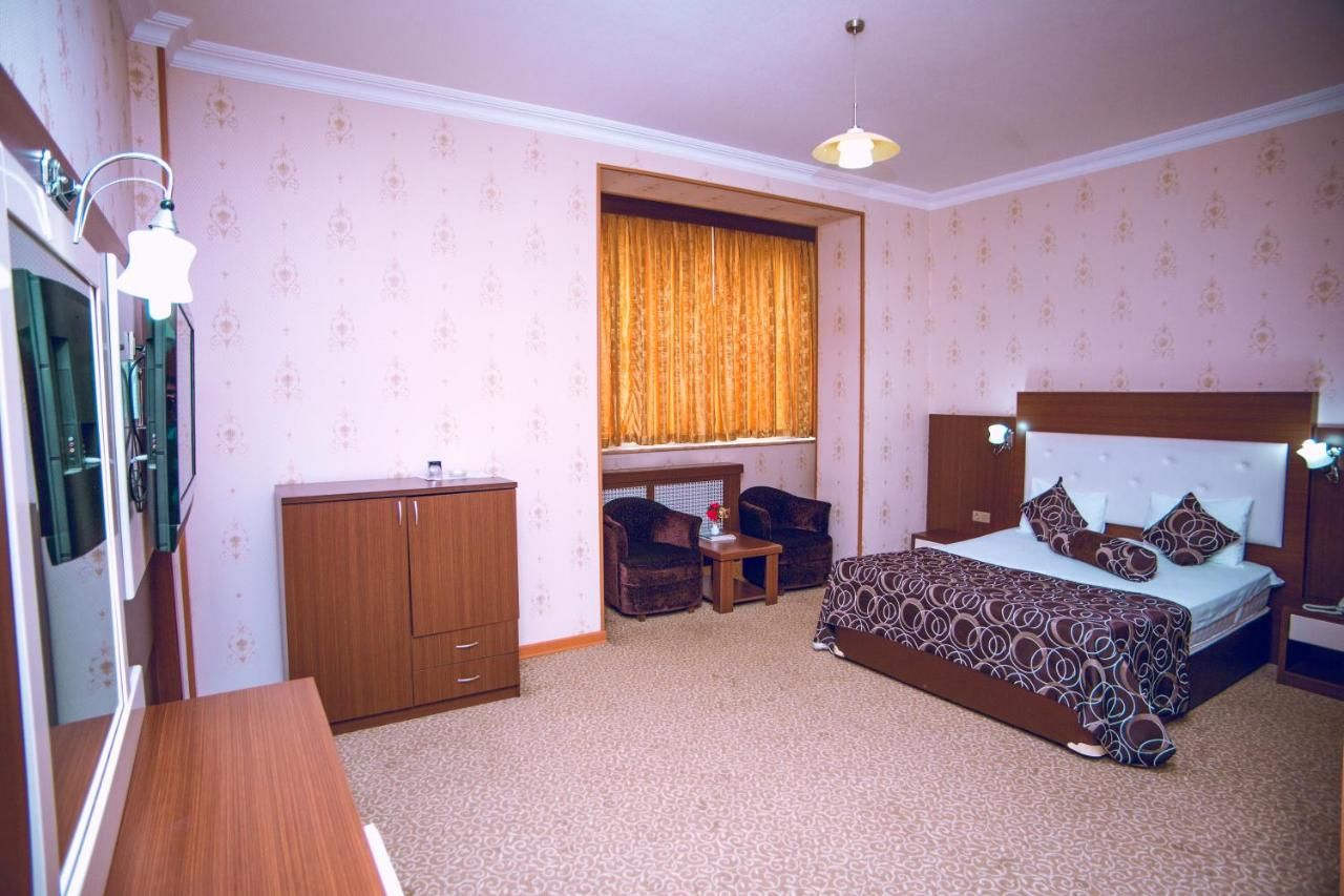 Отель Grand Nakhchivan Hotel Нахичевань
