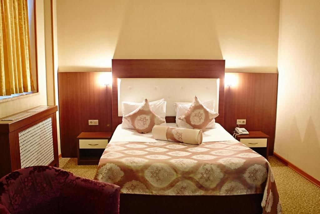 Отель Grand Nakhchivan Hotel Нахичевань-49